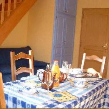 La Vallee Des Trois Monts